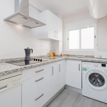 C03 Bright 3 Bdr With Terrace Center Apartment